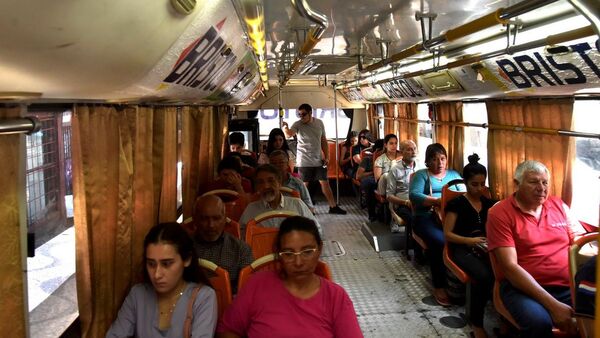 Reclaman que pagan más en bus diferencial, pero el aire no funciona