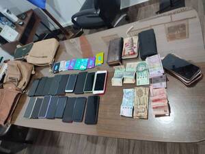 Detienen a descuidistas y recuperan 21 celulares robados en Caacupé