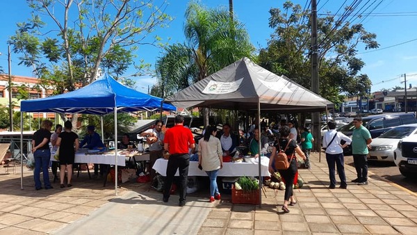 ÚLTIMA EDICIÓN AÑO 2022 DE LA FERIA AGROPECUARIA «CONSUMA LO QUE ITAPÚA PRODUCE» SE CUMPLIÓ CON TOTAL ÉXITO EN SEDE DEL GOBIERNO DEPARTAMENTAL
