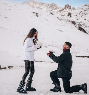 ¡Renato Prono pidió matrimonio a Alba Riquelme en los Alpes franceses! - Gente - ABC Color