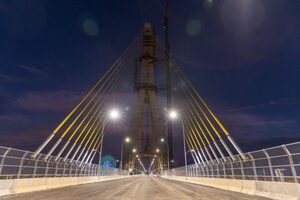 Puente de la Integración: se realizan los primeros ensayos al sistema lumínico - Noticde.com