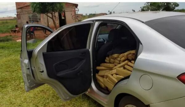 Dos adolescentes detenidos con 674 kilos de marihuana