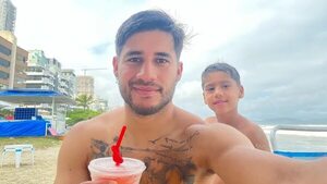 Iván Torres y sus hijos, de vacaciones en Brasil  - Gente - ABC Color