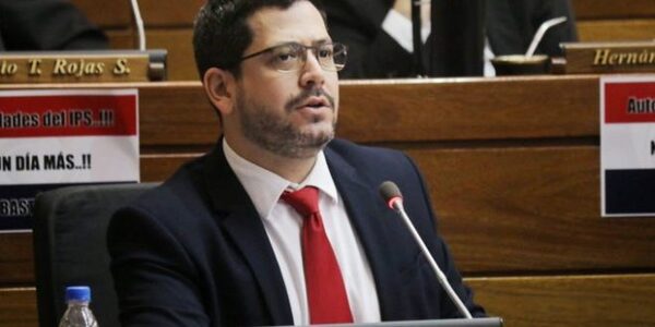 Presentan proyecto para derogar ley que pone en riesgo fondos jubilatorios