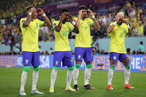 Brasil se divierte y baila rumbo a cuartos de final soñando con el 'hexa'