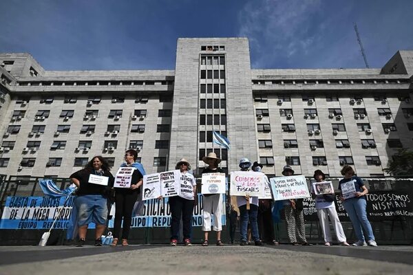 Gobierno argentino apunta a jueces antes del fin del juicio a vicepresidenta - Mundo - ABC Color