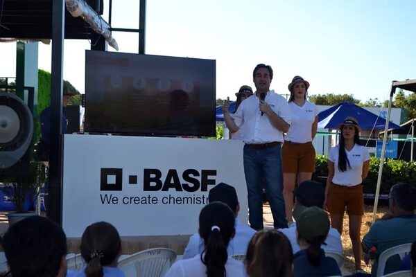 La compañía BASF presentó su nuevo insecticida  Pirate - Empresariales - ABC Color