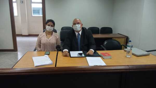 Madre de niña desaparecida de Emboscada afronta juicio por desacato - PDS RADIO