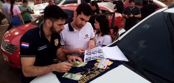 Detienen a directora de Penitenciaría de Alto Paraná en entrega vigilada - Noticiero Paraguay
