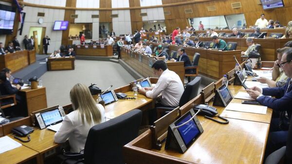 PGN 2023: Diputados sanciona uso de deuda para suba a personal de blanco