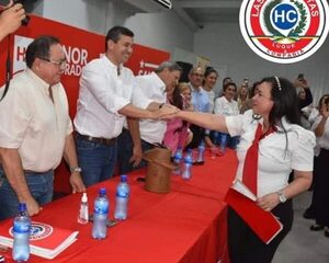 Esteña es reconocida como “Residenta de Honor Colorado en Paraguay”, por su trabajo social – Diario TNPRESS