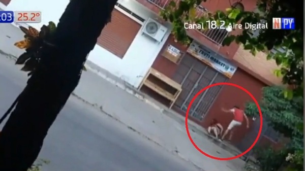 Agreden a una mujer en plena vía pública en Fernando de la Mora - Noticias Paraguay