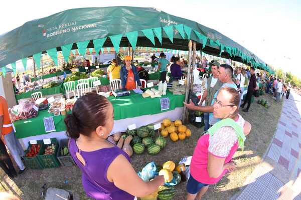 Feria de la Agricultura Familiar diurna y nocturna este martes en la Costanera de Asunción - El Trueno