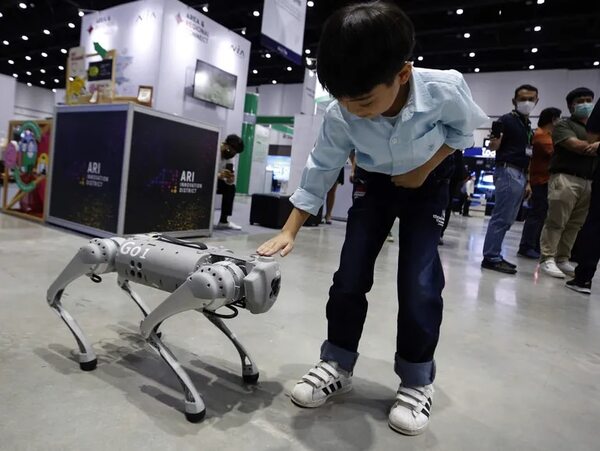 Perro-robot capaz de guiar a personas con discapacidad - Tecnología - ABC Color