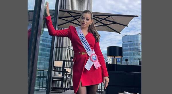 Miss peló Traje Alegórico con el que representará a Paraguay