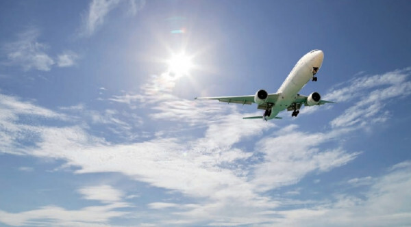 Las aerolíneas seguirán en pérdidas en 2022, a pesar de vía de recuperación - Revista PLUS