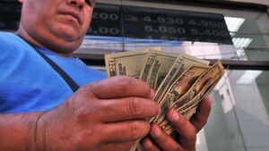 Bancos se niegan a recibir dólares viejos, pese al aval del BCP, afirman