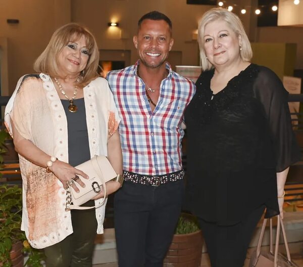 Cena de la Federación Paraguaya de Ginecología y Obstetricia - Sociales - ABC Color