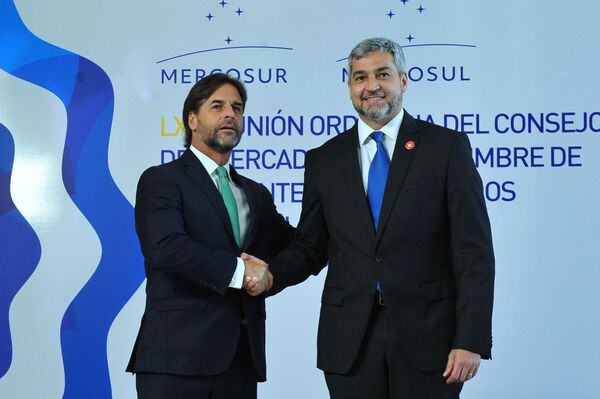 Si Uruguay habla con otros países y luego consulta al Mercosur, “es aceptable”, dice Mario Abdo | 1000 Noticias