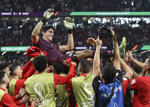 Marruecos sorprende y elimina a España de la Copa del Mundo - trece