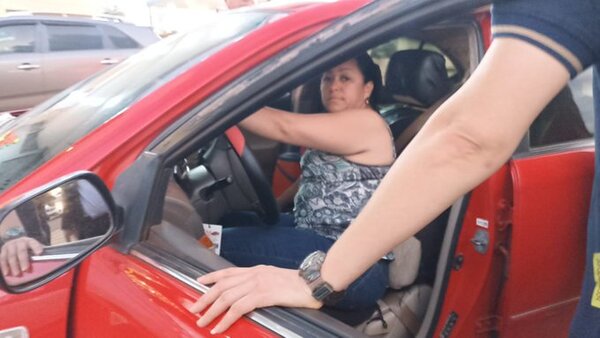 Directora del penal de mujeres de CDE es detenida por coacción y extorsión