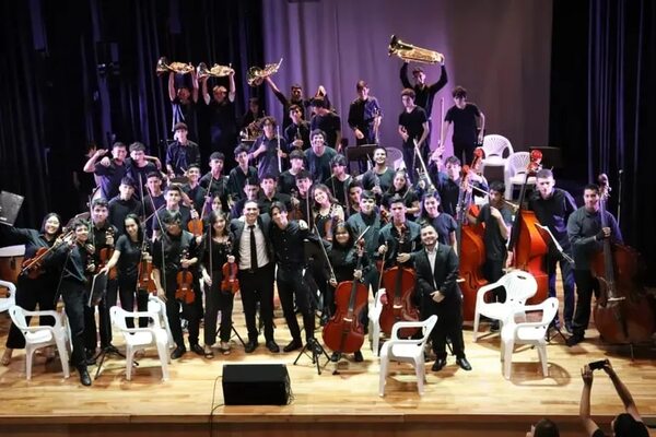 Orquesta Sinfónica del Colegio San Francisco se consolida - Nacionales - ABC Color
