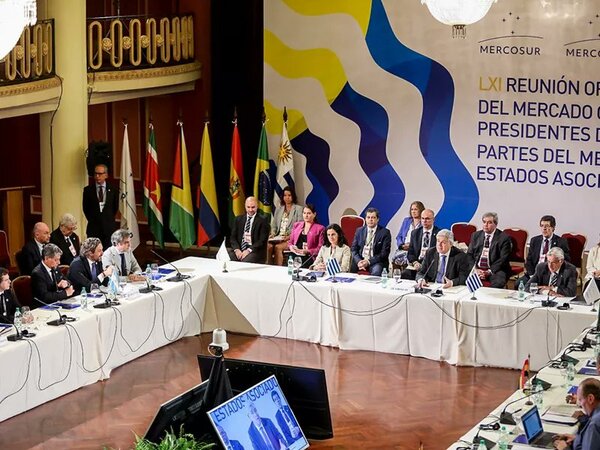 Argentina toma la posta de un Mercosur que va de la tensión al diálogo - Revista PLUS