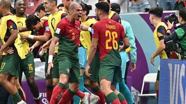 Portugal golea sin Cristiano y se cita con Marruecos