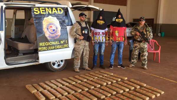 Dos detenidos por la Senad transportando más de 60 kilos de marihuana - Radio Imperio