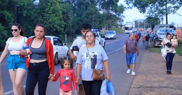 La Nación / Piden hidratarse bien ante ola de calor reinante