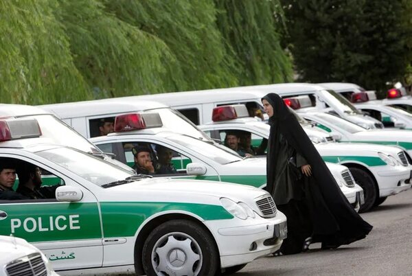 Adiós a la Policía de la moral en Irán, pero el velo permanecerá - Mundo - ABC Color