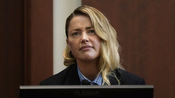 Amber Heard pide otro juicio contra Johnny Depp