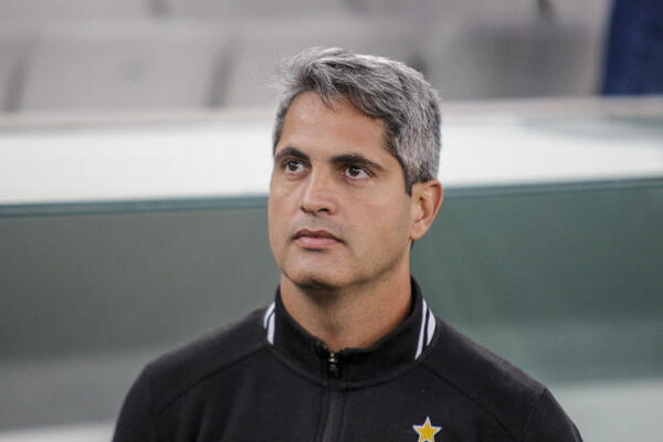 Diario HOY | Corinthians desiste de fichar a un auxiliar técnico por apoyar las protestas golpistas
