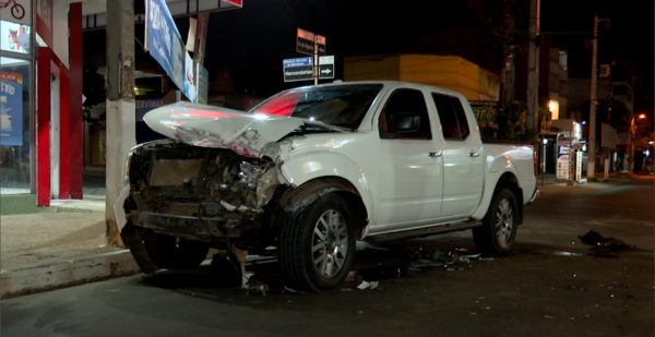 San Lorenzo: Choque entre camioneta y colectivo deja a la deriva a decenas de pasajeros - trece