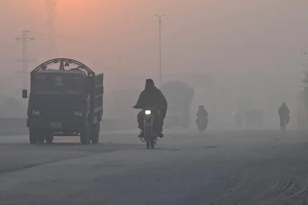 Pakistán cierra escuelas en una de las ciudades más contaminadas del mundo - Mundo - ABC Color