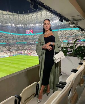 Georgina Rodríguez, enojada porque Cristiano fue suplente - Gente - ABC Color