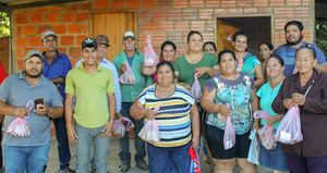 Brindan apoyo a mujeres horticultoras y agricultoras de Carmelo Peralta
