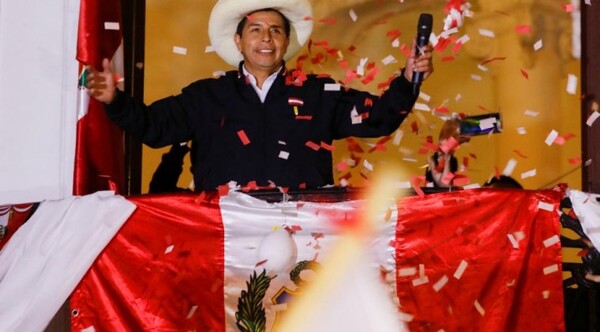 Diario HOY | Presidente de Perú disuelve el Congreso e instaura gobierno de emergencia