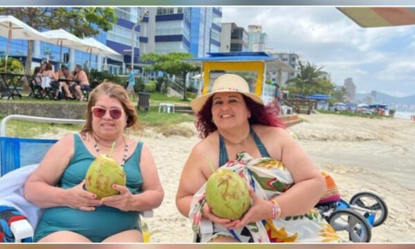 Iván Torres en la playa con sus hijos, su madre y su suegra: “Fueron claves para mí”