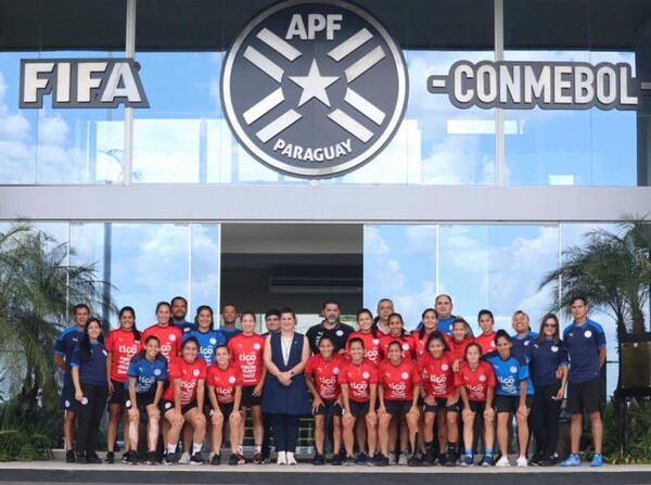 Comprometidos con el crecimiento del fútbol femenino - APF