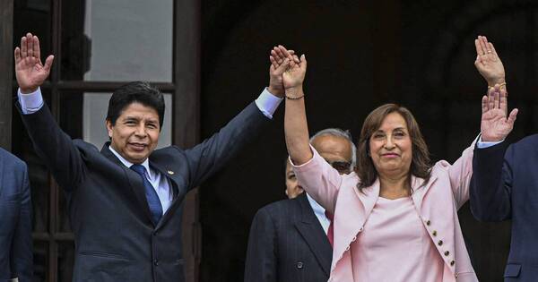 La Nación / Congreso de Perú destituye al presidente Pedro Castillo y asumirá Dina Boluarte