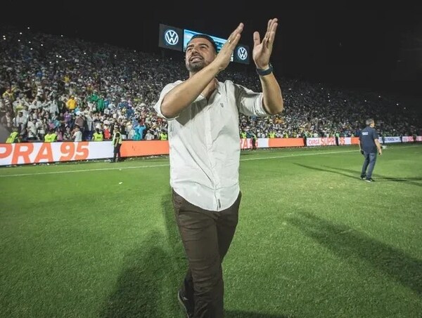 Julio César Cáceres extiende su contrato con Olimpia por dos años más · Radio Monumental 1080 AM