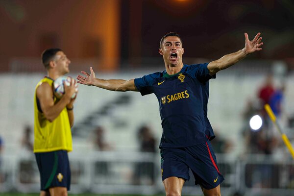 CR7 no quiso entrenar con suplentes y generó una nueva tensión en el vestuario de Portugal | 1000 Noticias