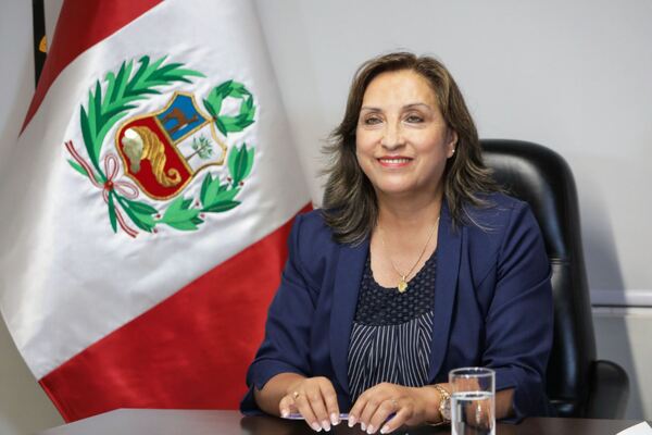 Diario HOY | Dina Boluarte asume el mando en Perú tras destitución de Castillo