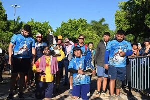 De rodillas: así llegaron muchos y eso impresiona, afirma rector de Basílica de Caacupé - Nacionales - ABC Color