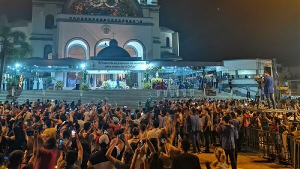 Fieles vuelven a saludar sin restricciones a la Virgen de Caacupé
