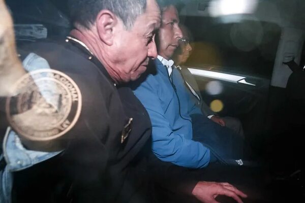 Castillo es trasladado al mismo penal en que está preso Alberto Fujimori - Mundo - ABC Color
