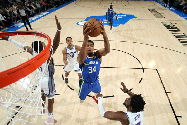 Irving y Giannis se lucen en los tabloncillos de la NBA