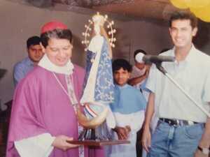 Obispo Ricardo Valenzuela recordó a José Carlos y Haylee Acevedo en misa central de Caacupé