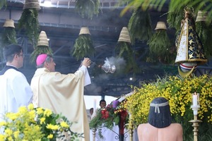 Obispo llama a "mantener nuestra identidad" y administración responsable del Estado en homilía central - .::Agencia IP::.